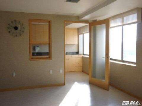 #4 photo, 136-40 39 Avenue, फ्लशिंग Flushing , NY 11354