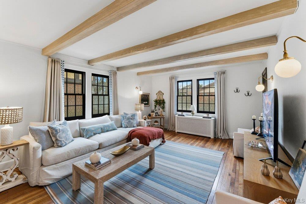 #15 photo, 35-05 167th Street, फ्लशिंग Flushing , NY 11358