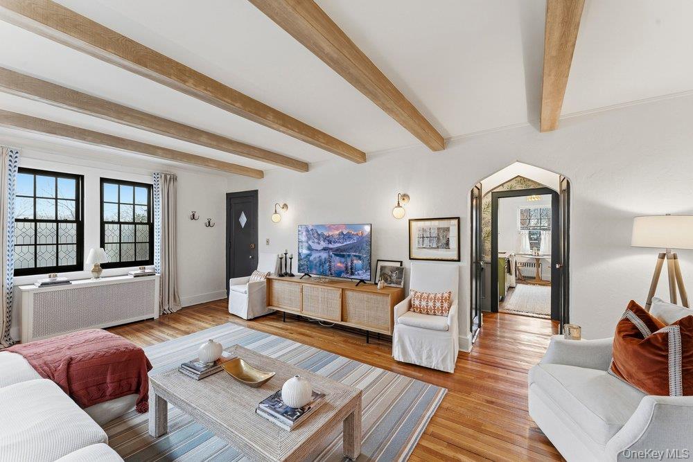 #16 photo, 35-05 167th Street, फ्लशिंग Flushing , NY 11358