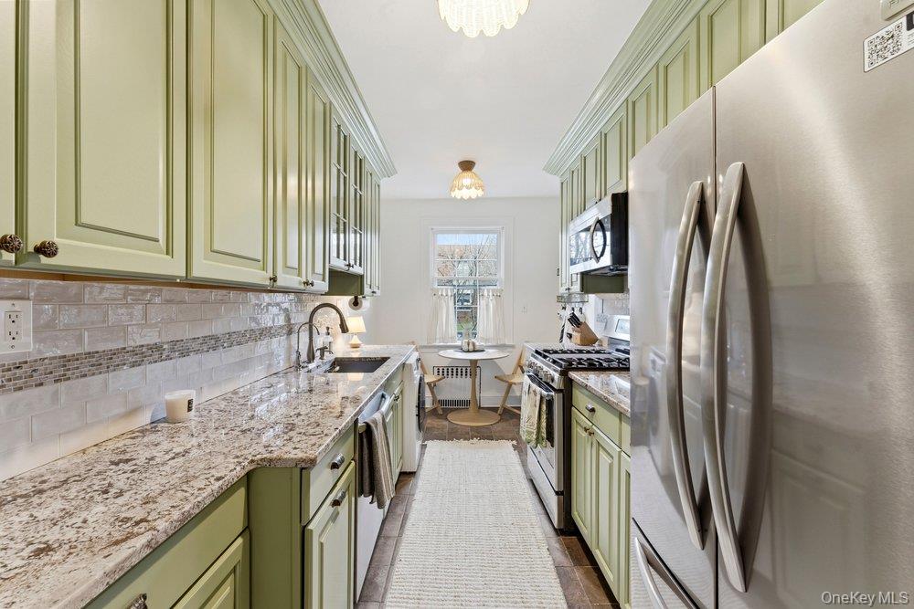 #6 photo, 35-05 167th Street, फ्लशिंग Flushing , NY 11358