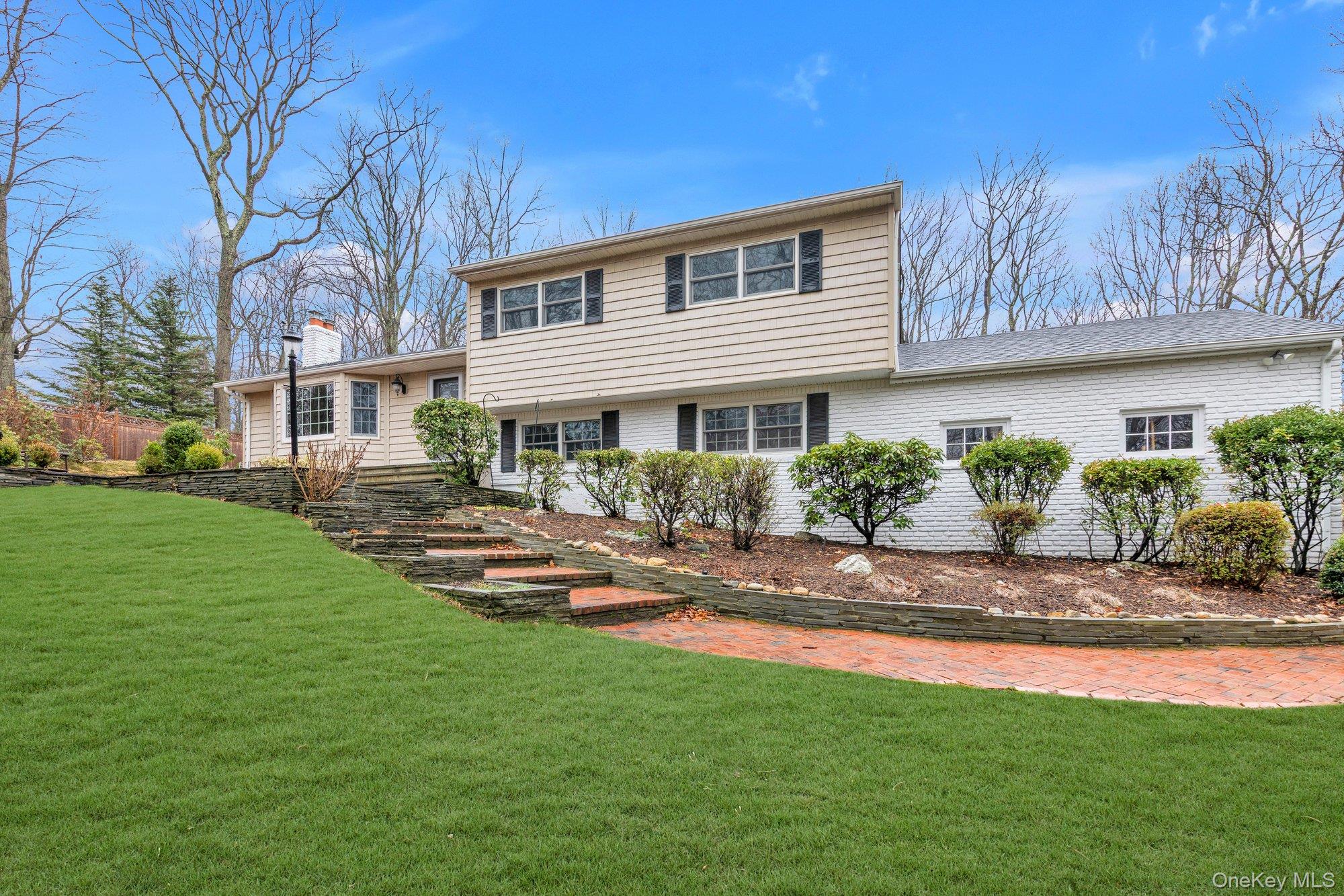 #1 photo, 64 Bankside Drive, সাফোক কাউন্টি Centerport , NY 11721