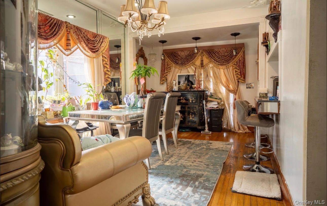 #4 photo, 9728 130th Street, কুইন্‌স Richmond Hill , NY 11419