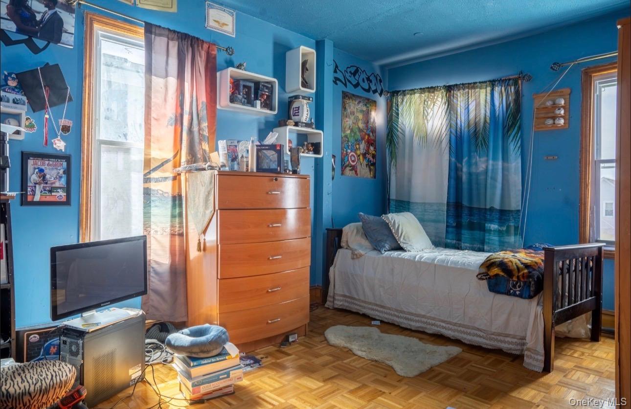 #8 photo, 9728 130th Street, কুইন্‌স Richmond Hill , NY 11419