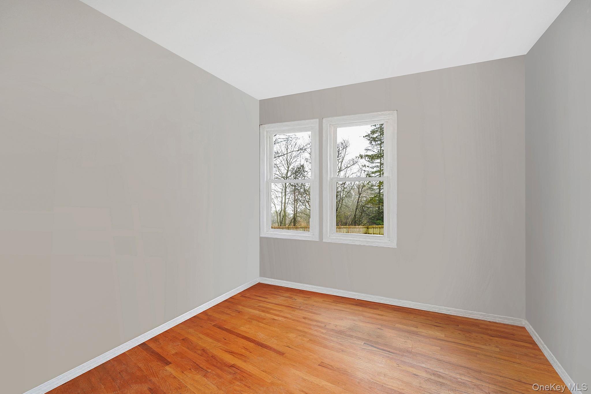 #19 photo, 14 Tuttle Avenue, সাফোক কাউন্টি Eastport , NY 11941