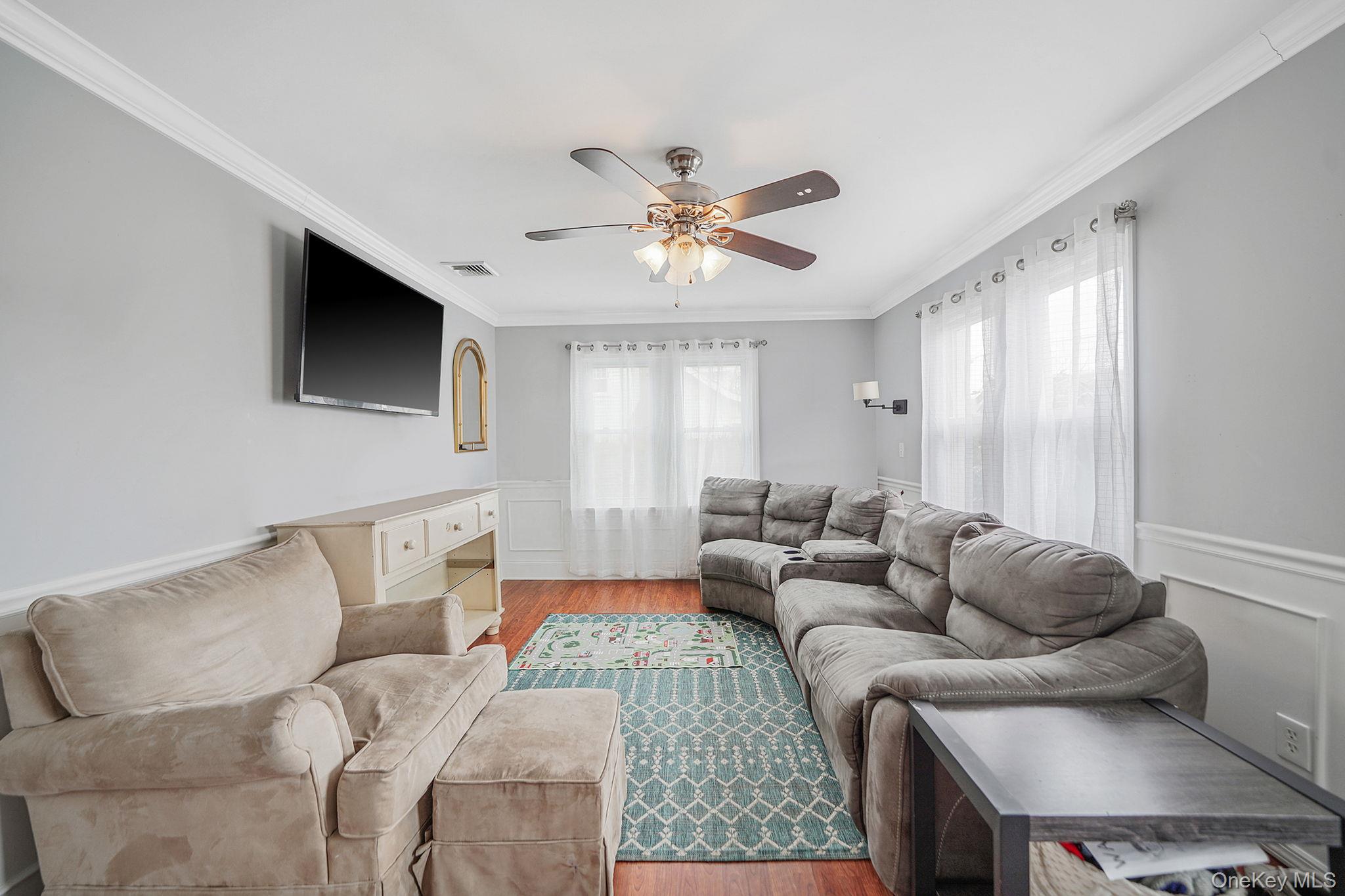 #6 photo, 14 Tuttle Avenue, সাফোক কাউন্টি Eastport , NY 11941