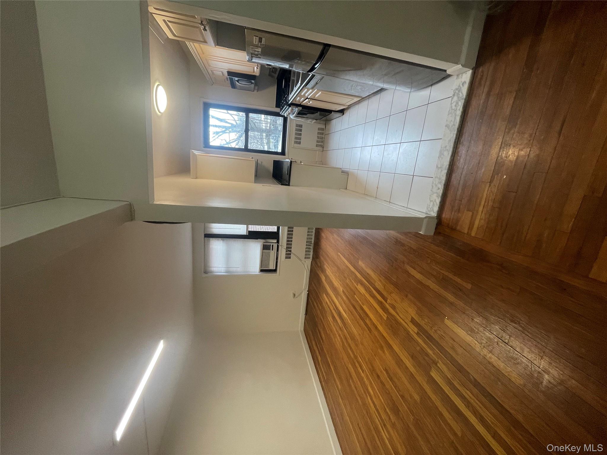 #5 photo, 150-20 71st Avenue, কুইন্‌স Kew Garden Hills , NY 11367