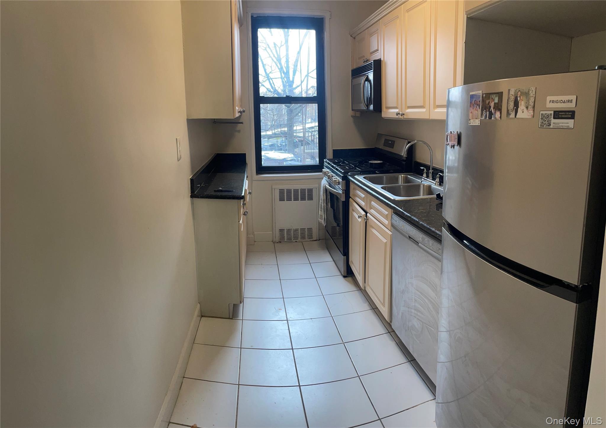 #6 photo, 150-20 71st Avenue, কুইন্‌স Kew Garden Hills , NY 11367