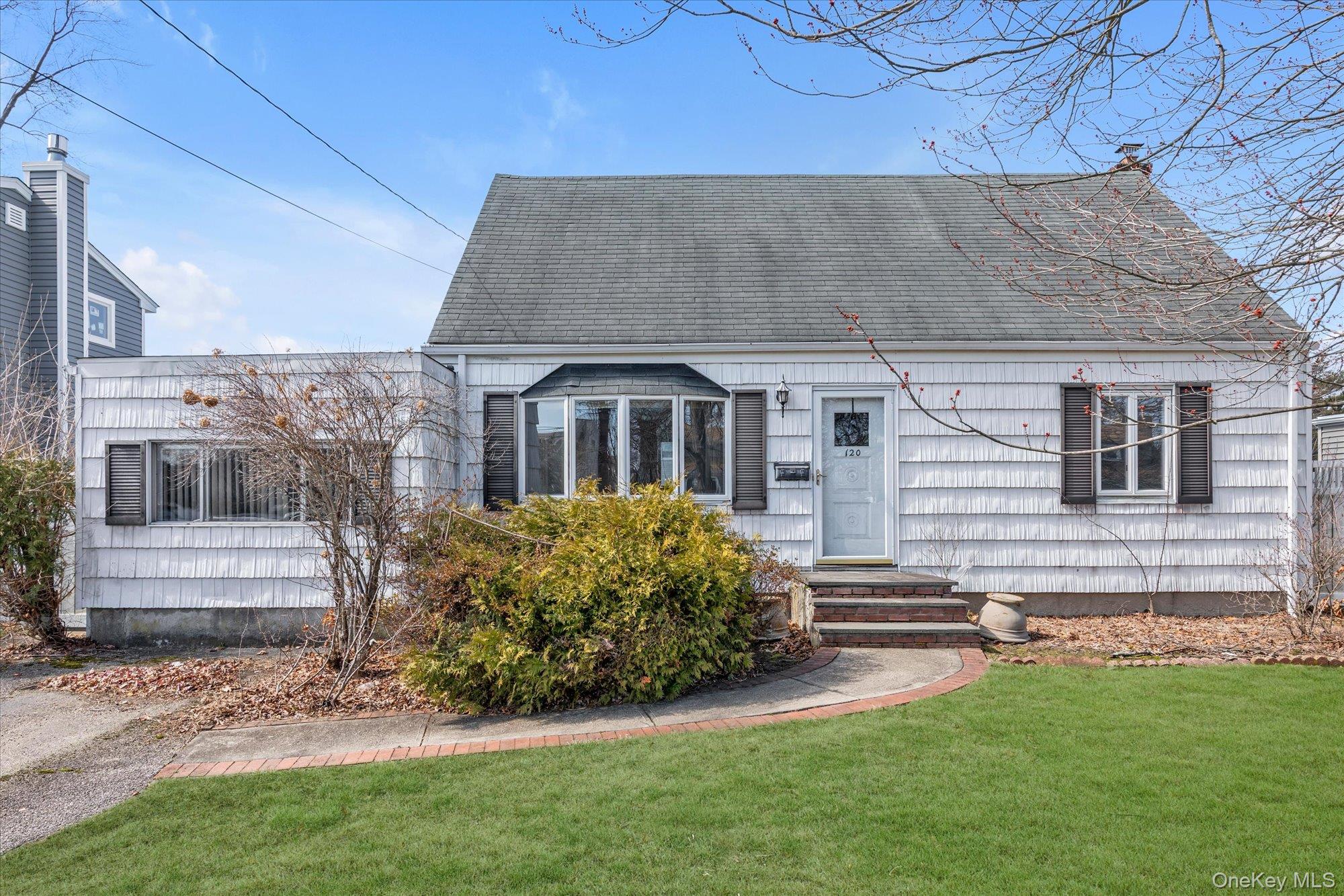 #1 photo, 120 W 19th Street, Deer Park , NY 11729