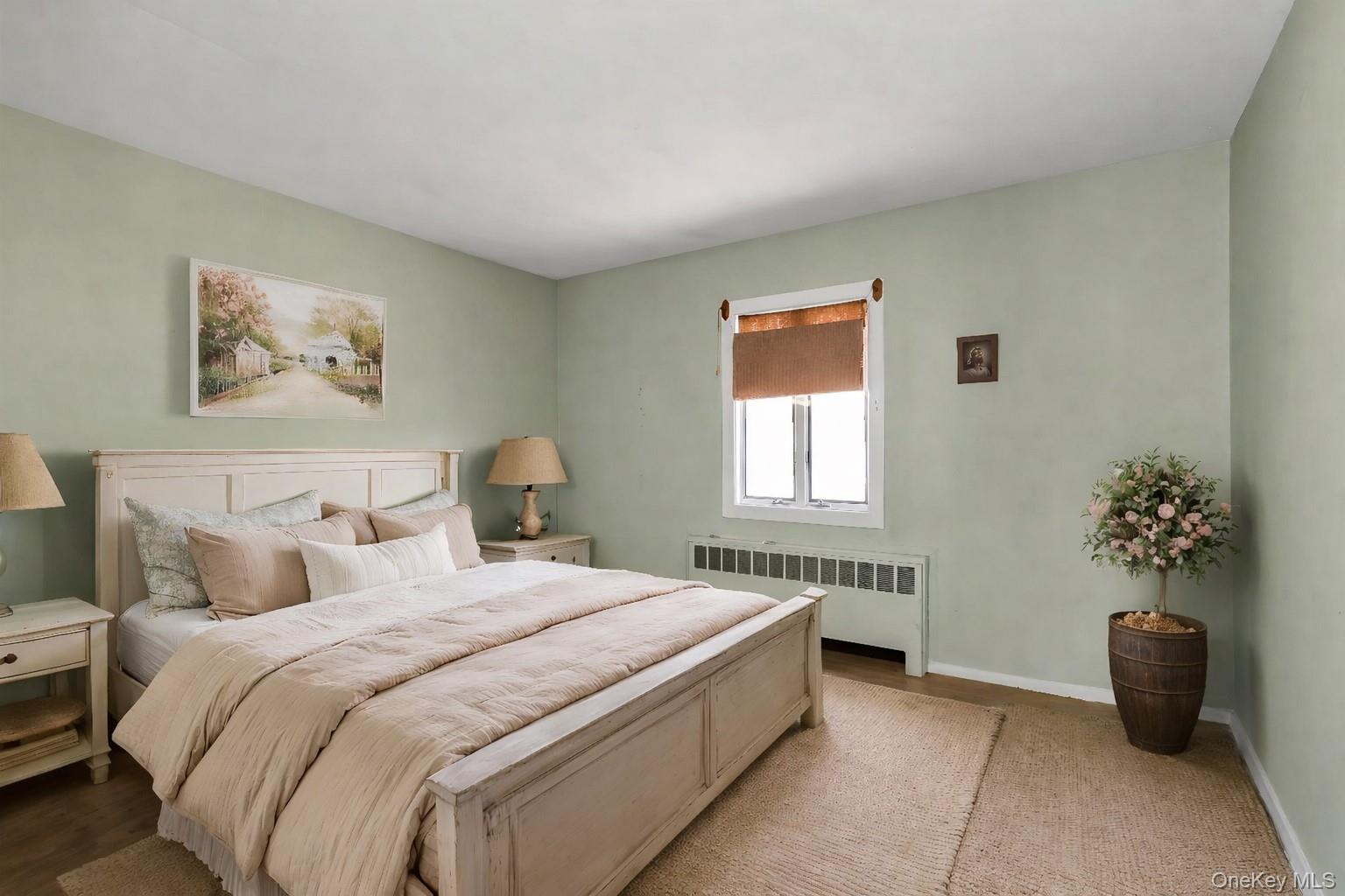 #11 photo, 120 W 19th Street, Deer Park , NY 11729