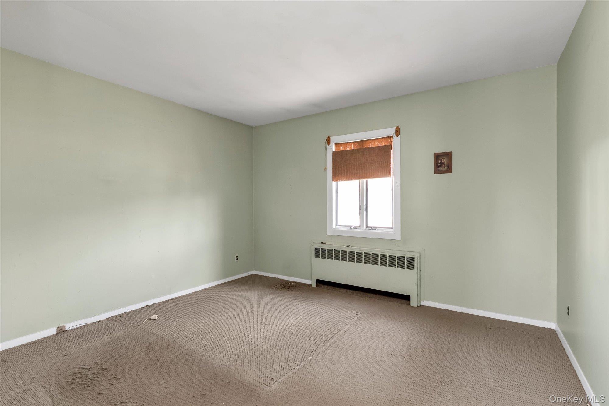 #12 photo, 120 W 19th Street, Deer Park , NY 11729