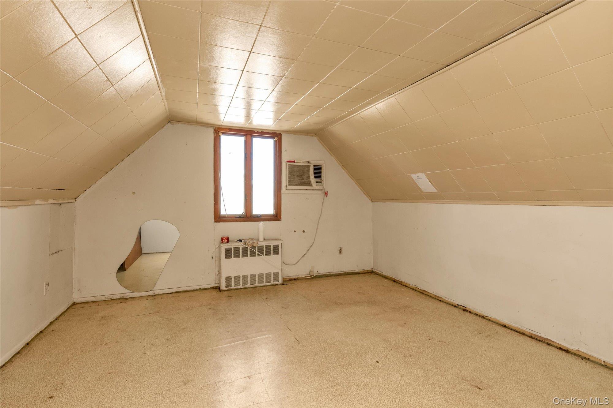 #17 photo, 120 W 19th Street, Deer Park , NY 11729