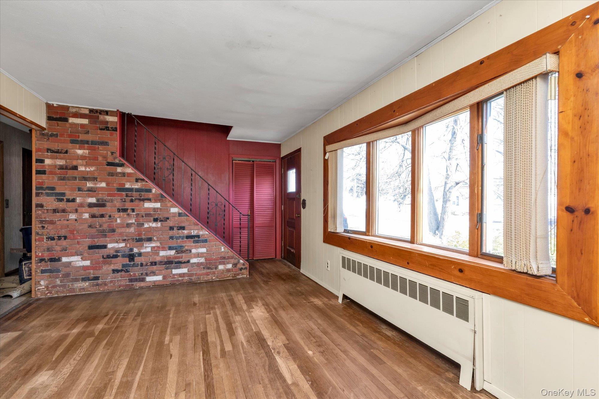 #4 photo, 120 W 19th Street, Deer Park , NY 11729