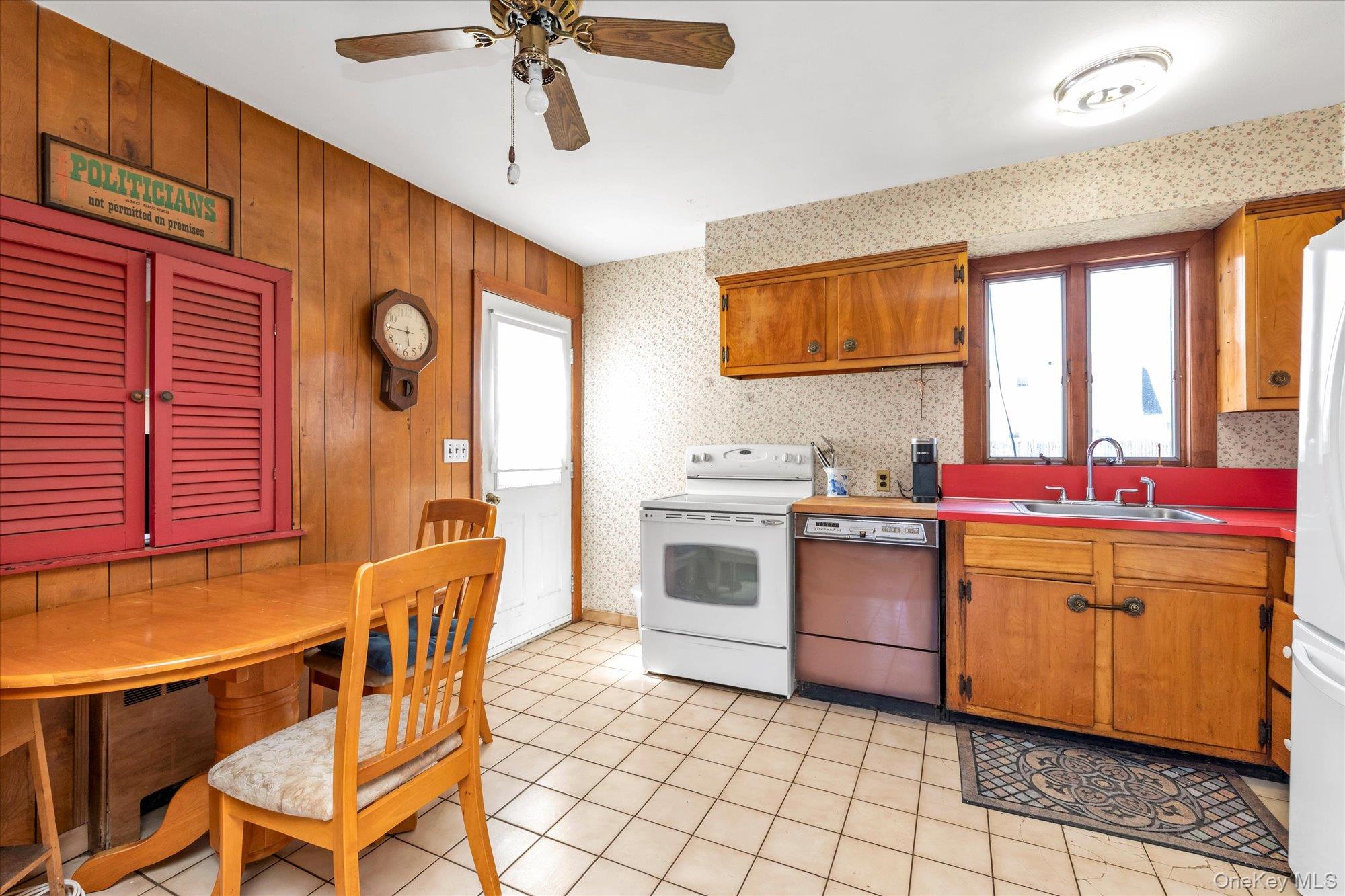 #7 photo, 120 W 19th Street, Deer Park , NY 11729