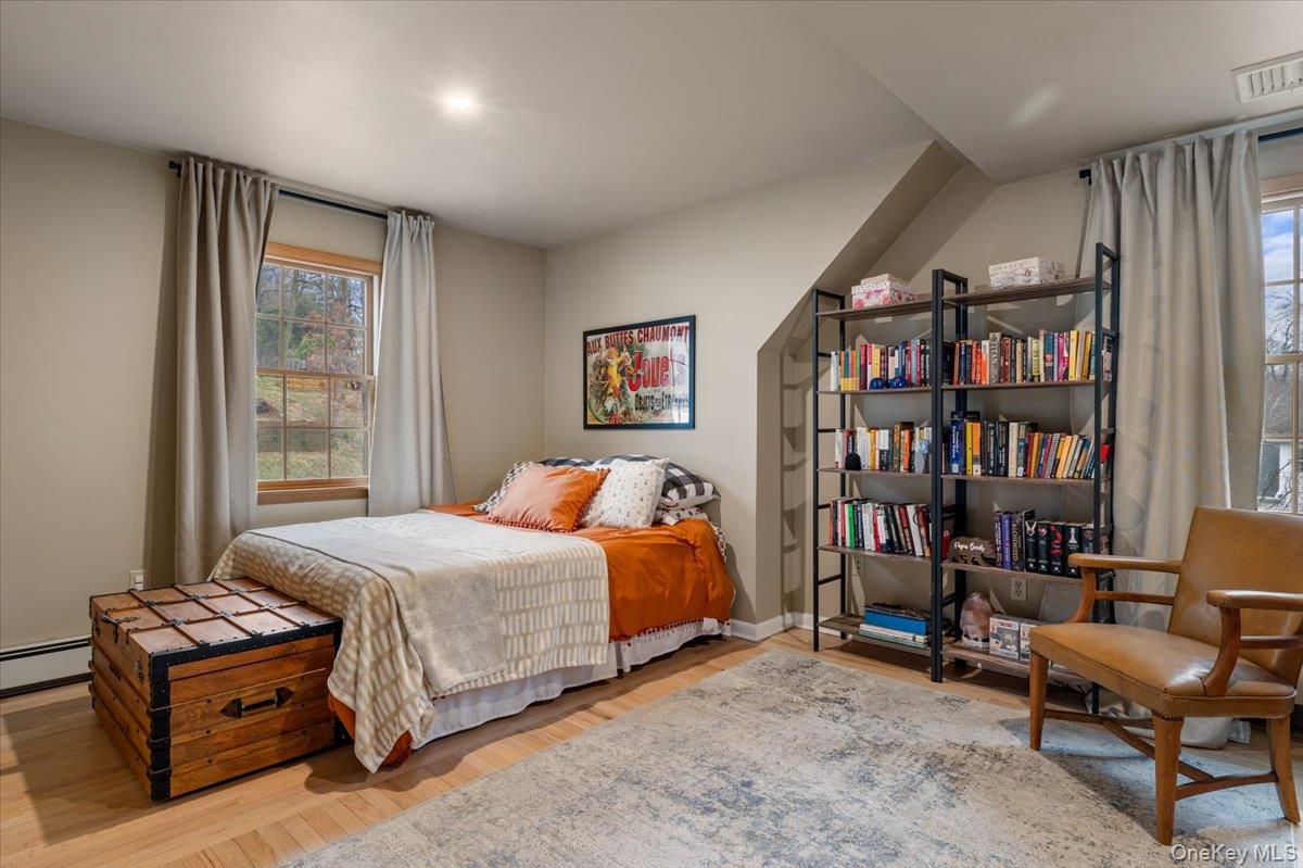 #18 photo, 223 Bread And Cheese Hollow Road, 롱 아일랜드 Northport , NY 11768