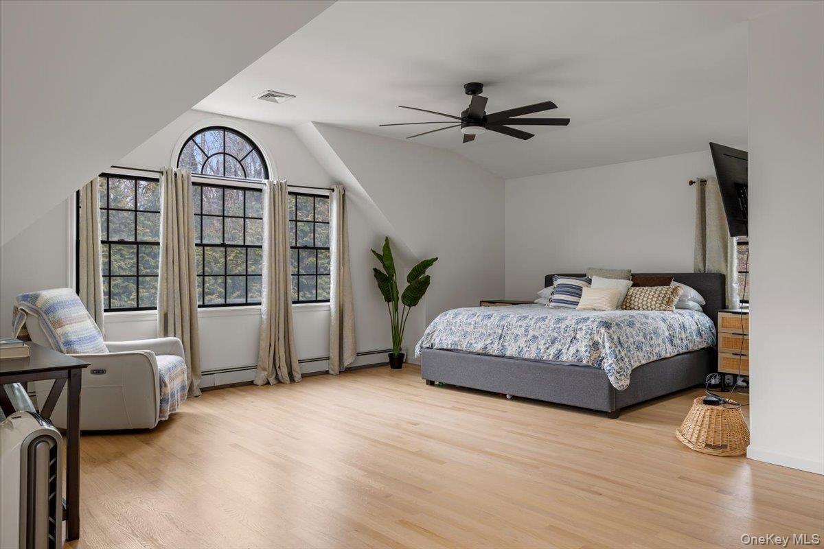 #20 photo, 223 Bread And Cheese Hollow Road, 롱 아일랜드 Northport , NY 11768