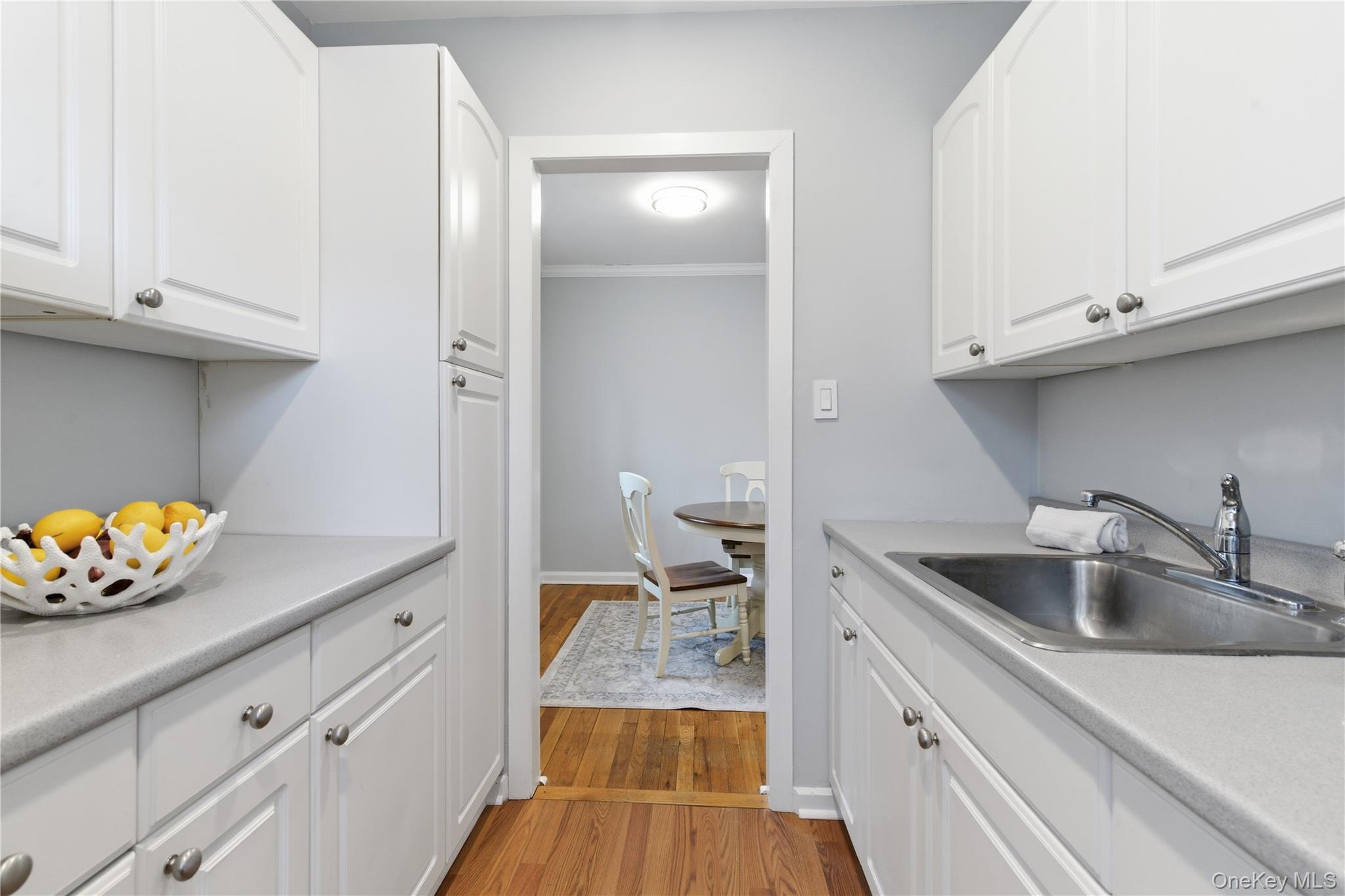 #7 photo, 22 Nathan Hale Drive, সাফোক কাউন্টি Huntington , NY 11743