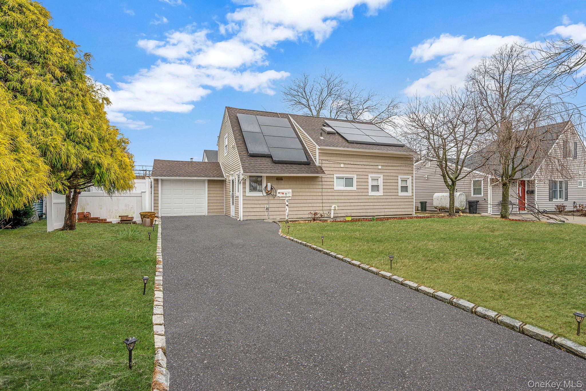 #1 photo, 8 Bent Lane, Levittown , NY 11756
