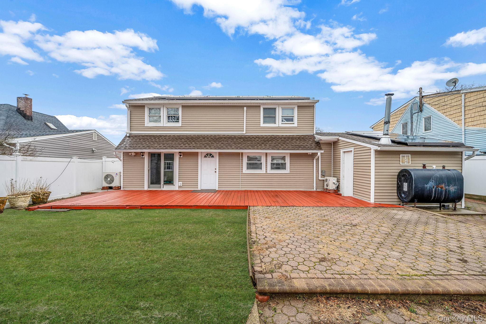 #3 photo, 8 Bent Lane, Levittown , NY 11756