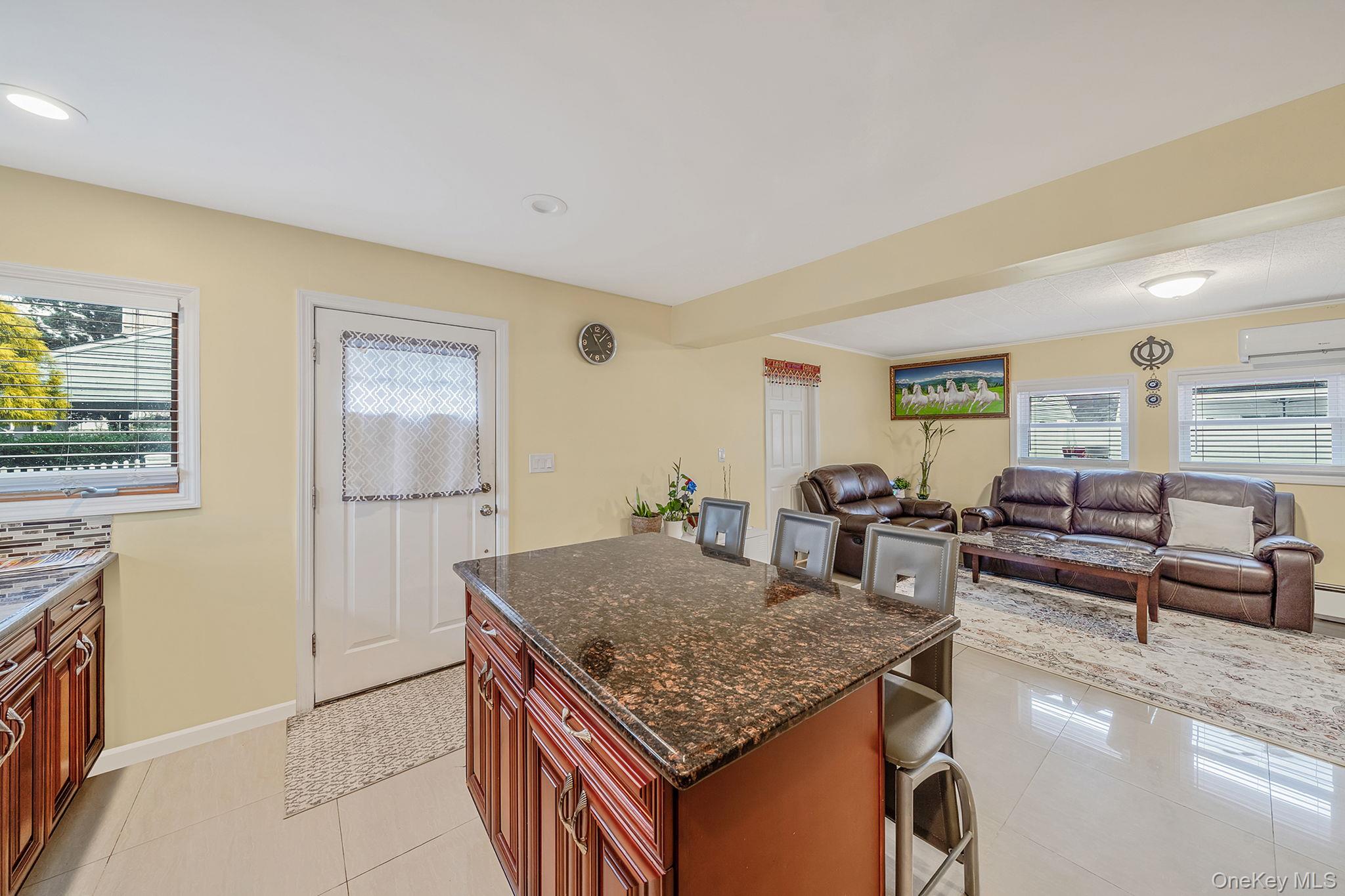 #6 photo, 8 Bent Lane, Levittown , NY 11756