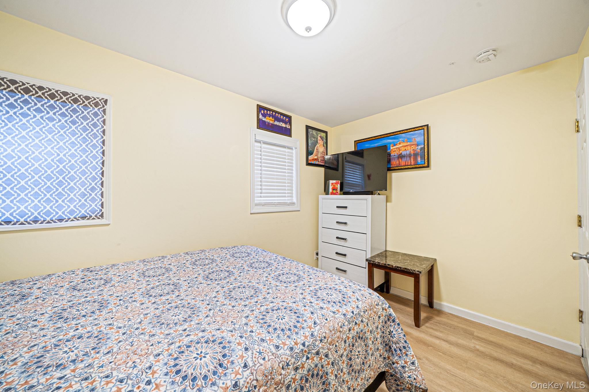 #9 photo, 8 Bent Lane, Levittown , NY 11756