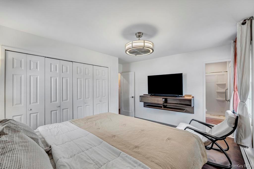 #13 photo, 22 Tinder Lane, সাফোক কাউন্টি Lake Grove , NY 11755