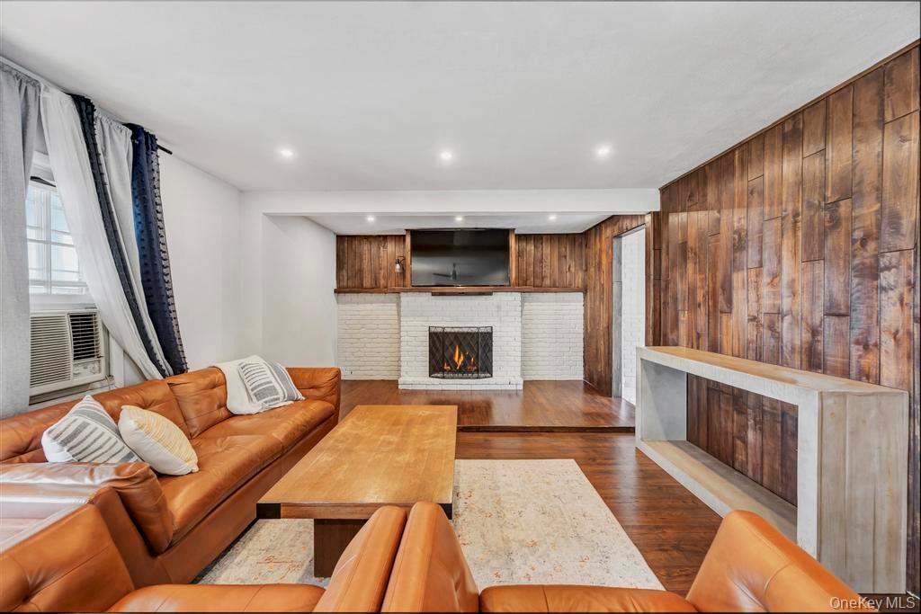 #8 photo, 22 Tinder Lane, সাফোক কাউন্টি Lake Grove , NY 11755