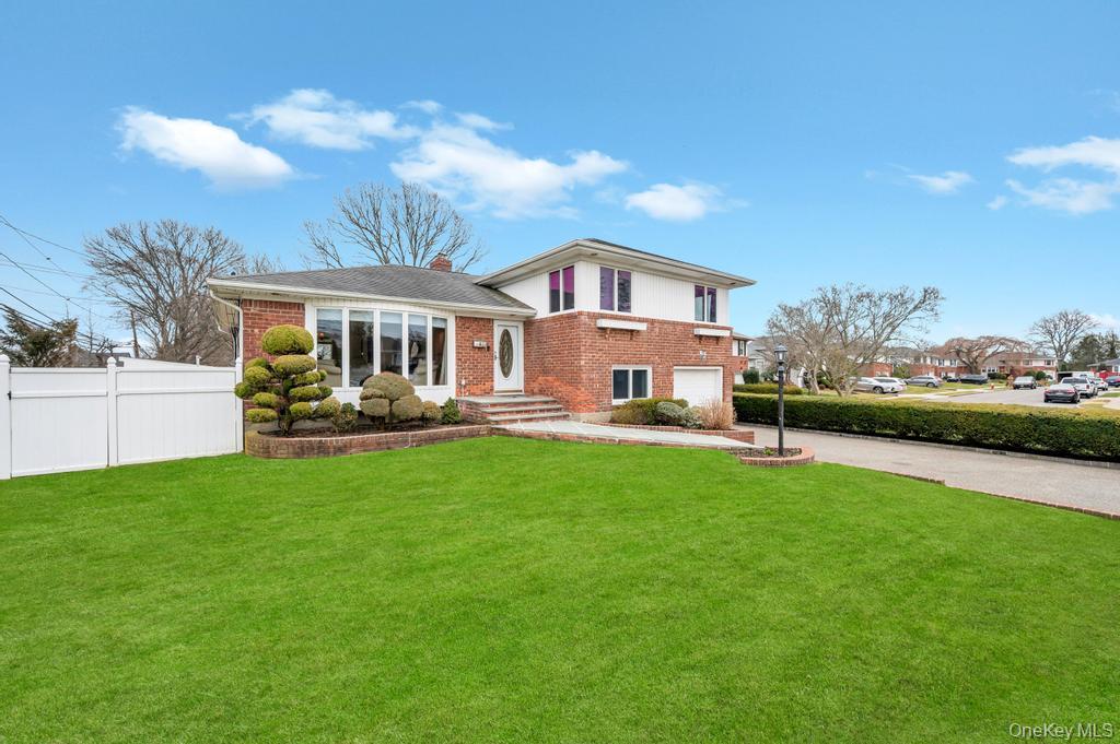 #2 photo, 4 Brooks Street, Hicksville , NY 11801