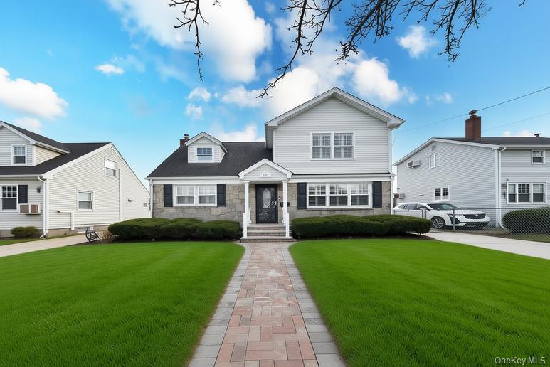 #1 photo, 105 Dow Avenue, 롱 아일랜드 Mineola , NY 11501