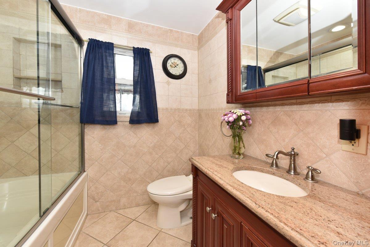 #15 photo, 105 Dow Avenue, 롱 아일랜드 Mineola , NY 11501