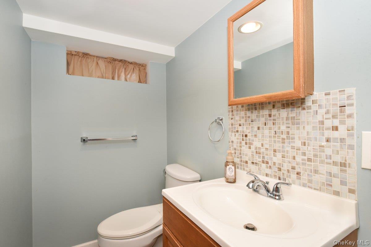 #17 photo, 105 Dow Avenue, 롱 아일랜드 Mineola , NY 11501