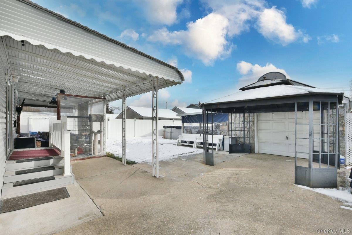 #20 photo, 105 Dow Avenue, 롱 아일랜드 Mineola , NY 11501