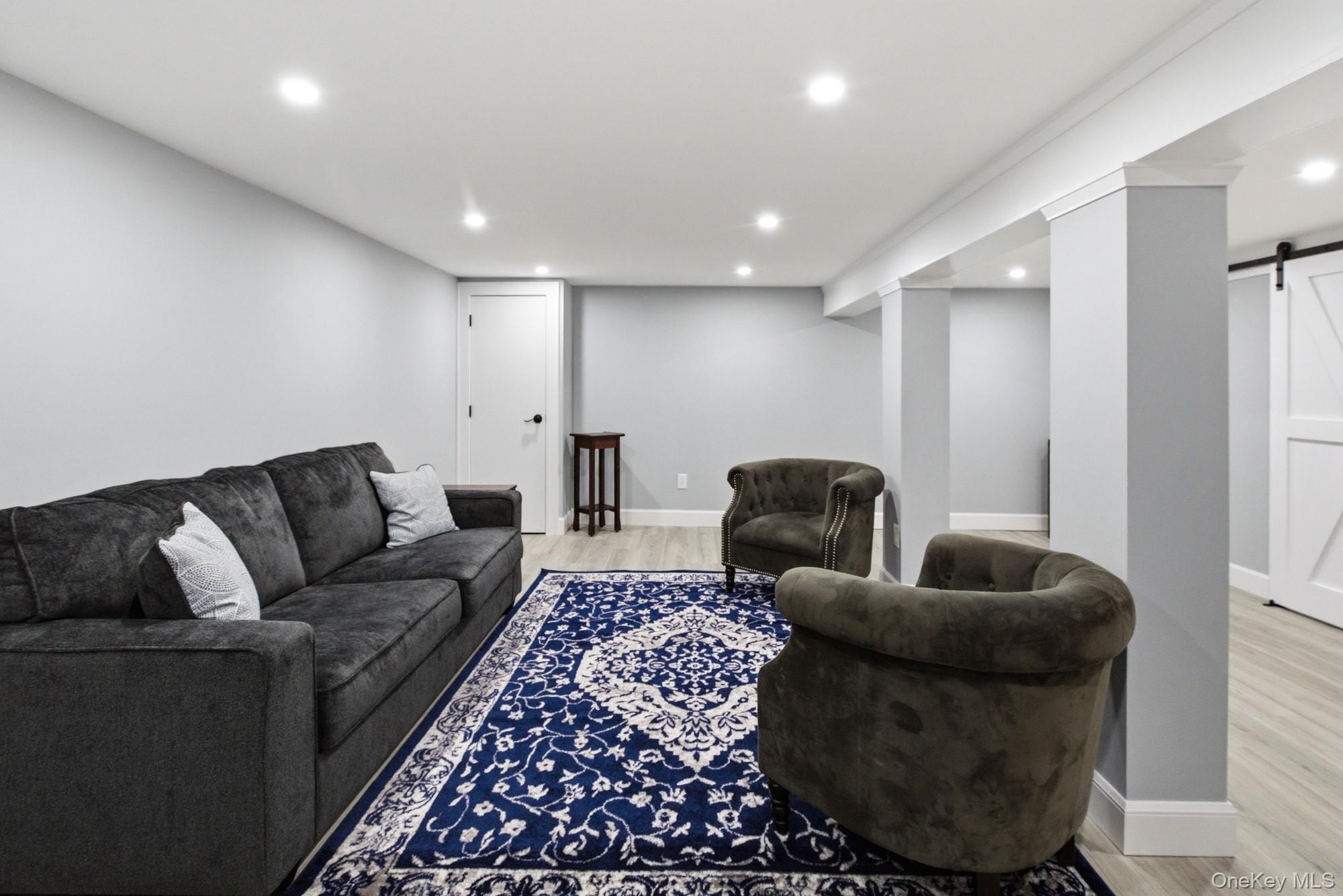 #16 photo, 425 Macdonald Avenue, 롱 아일랜드 Bellport , NY 11713