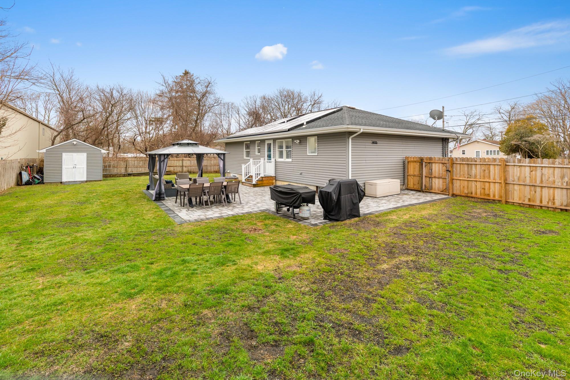 #3 photo, 425 Macdonald Avenue, 롱 아일랜드 Bellport , NY 11713