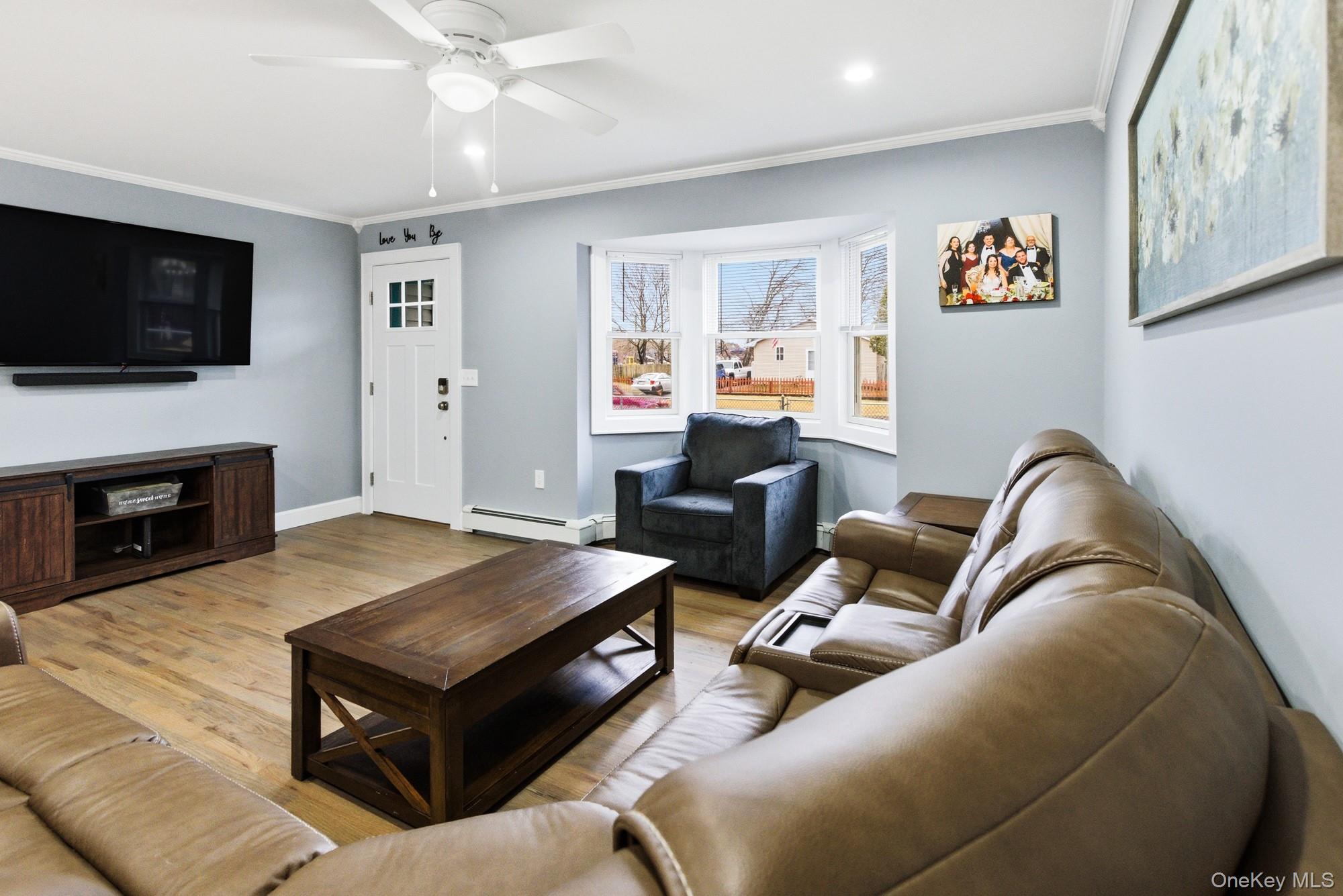 #7 photo, 425 Macdonald Avenue, 롱 아일랜드 Bellport , NY 11713