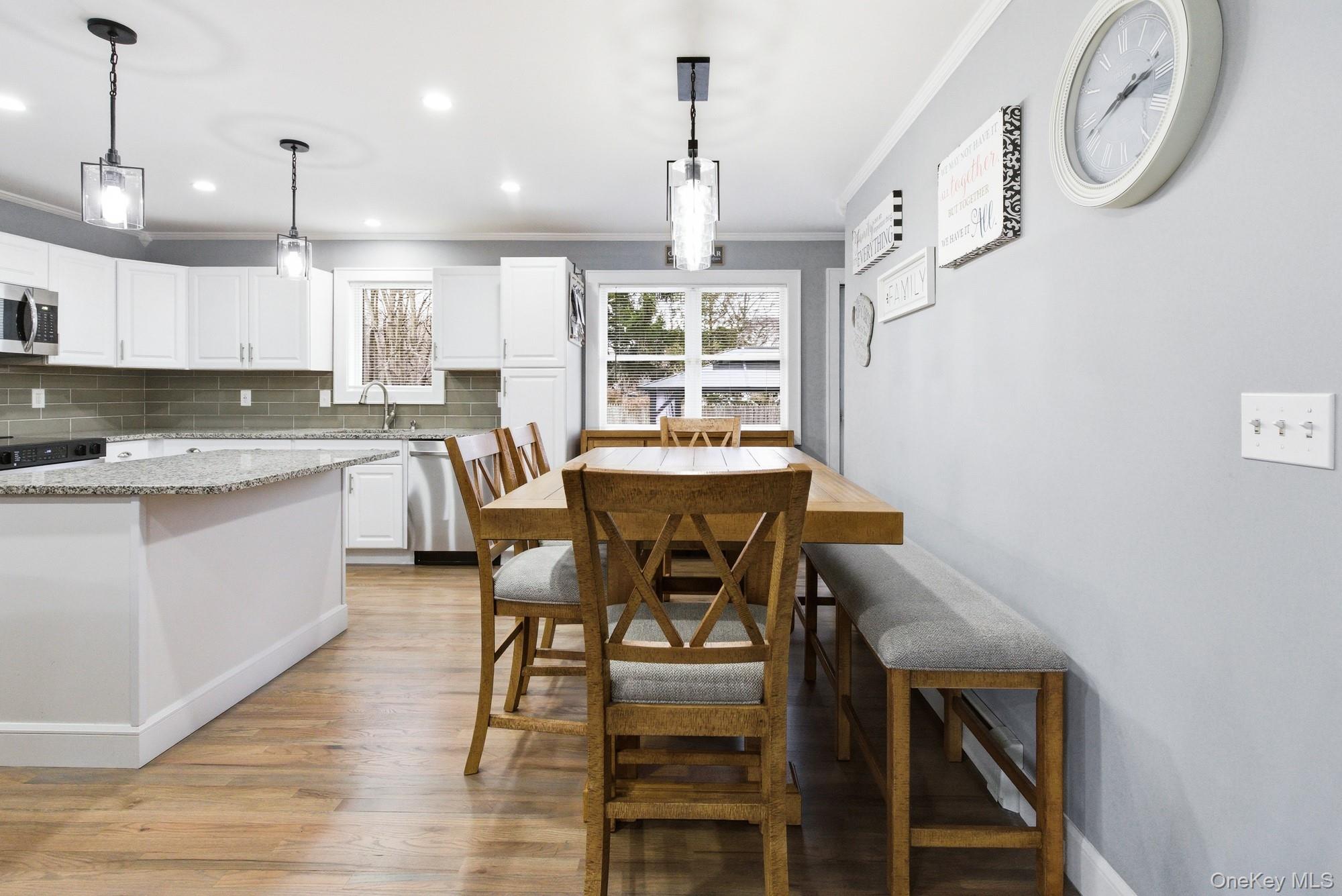 #9 photo, 425 Macdonald Avenue, 롱 아일랜드 Bellport , NY 11713