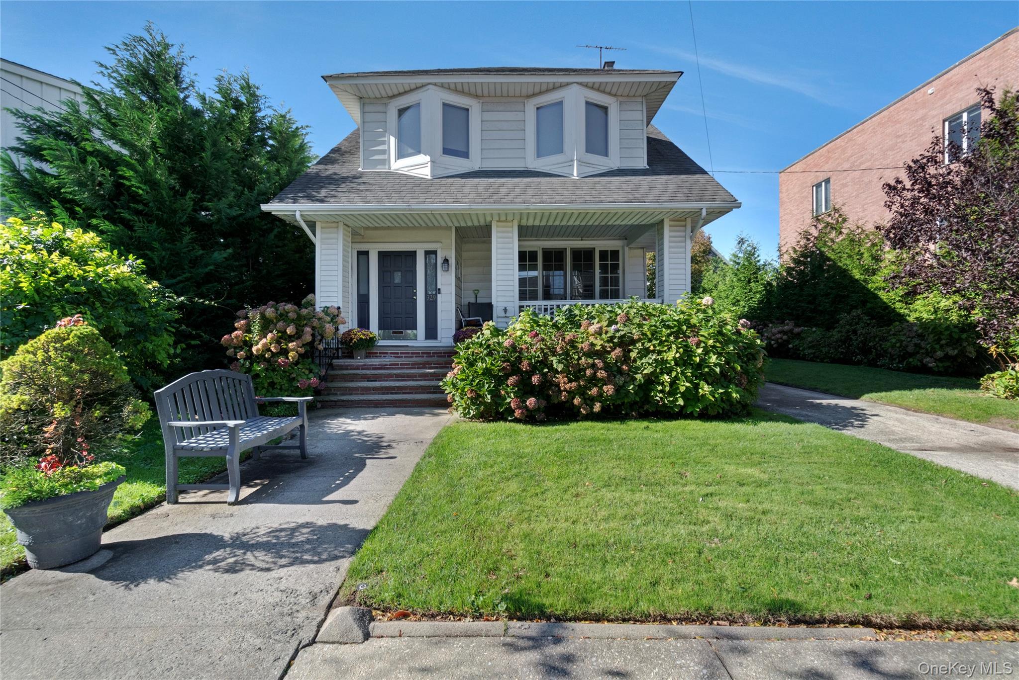 #2 photo, 329 Beach 146th Street, কুইন্‌স Rockaway Park , NY 11694