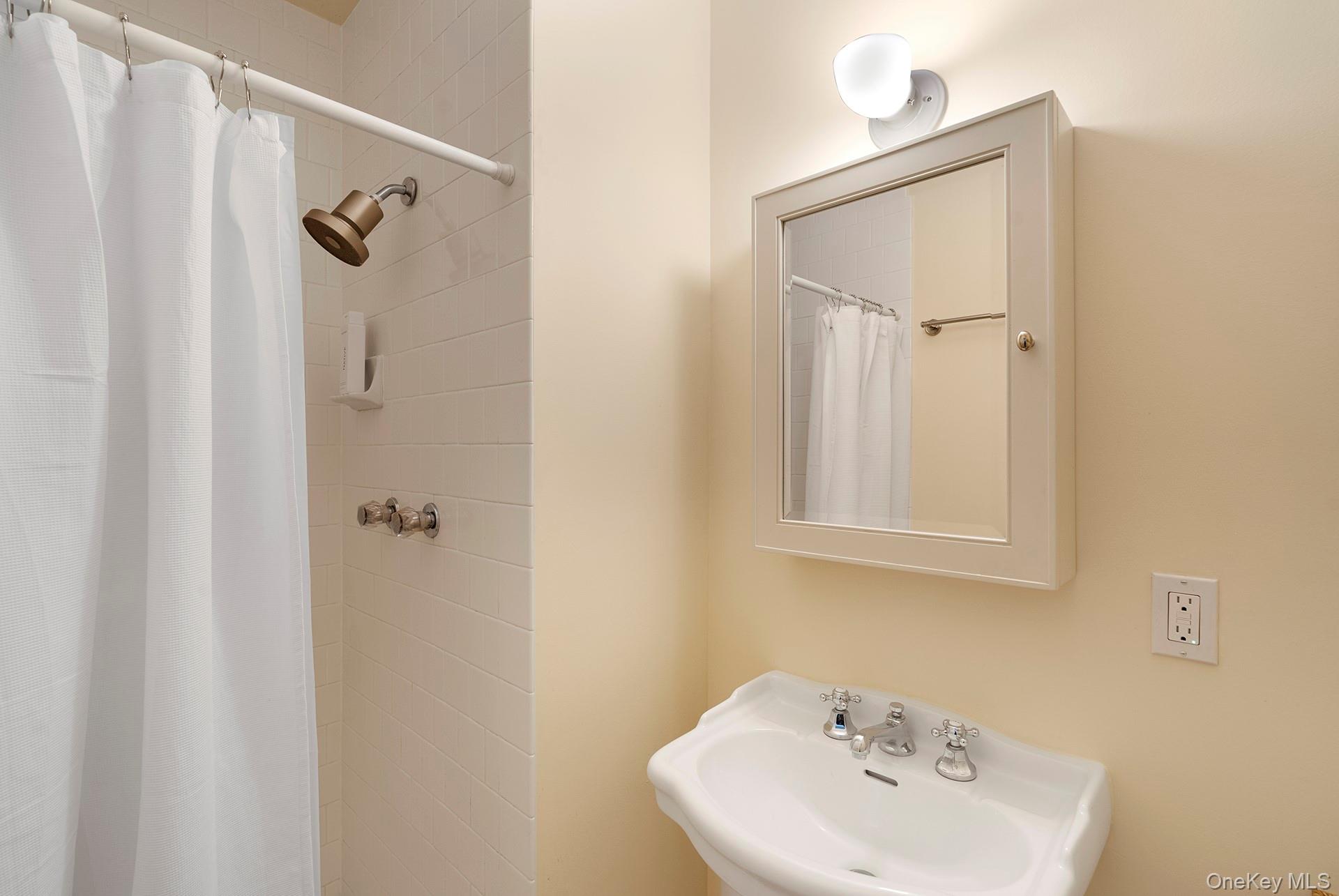 #17 photo, 150 King Street, সাফোক কাউন্টি New Suffolk , NY 11956