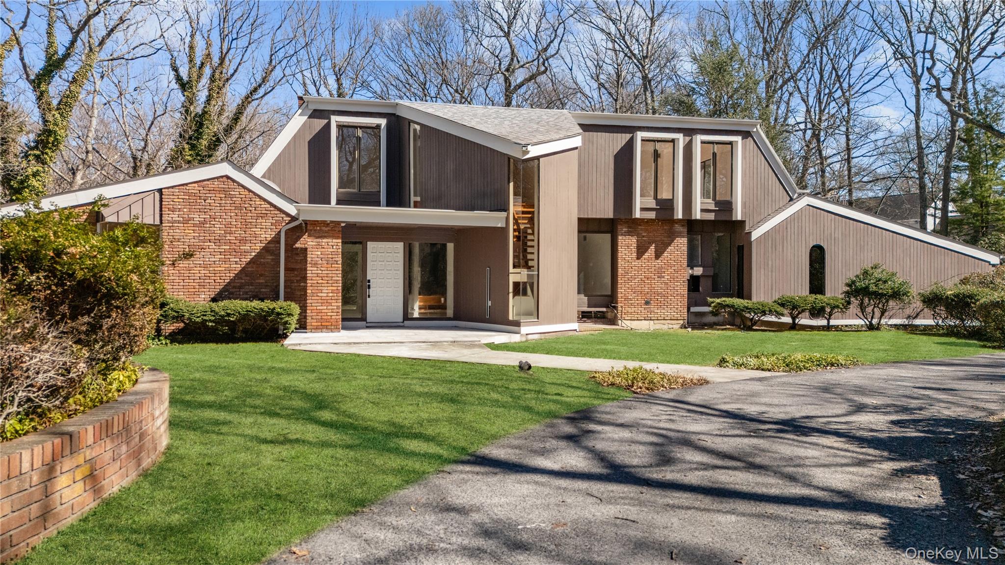 #1 photo, 12 Lost Meadow Lane, সাফোক কাউন্টি Port Jefferson , NY 11777