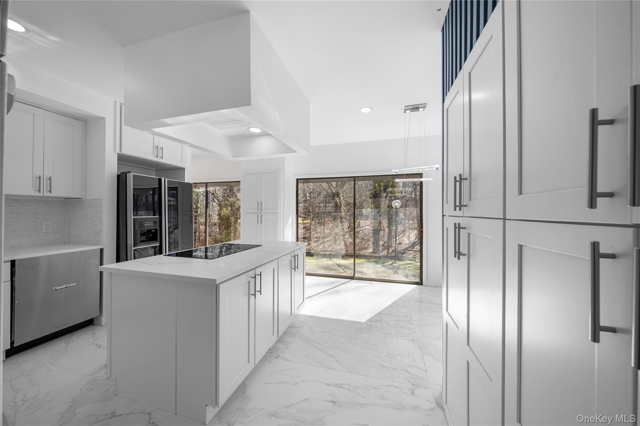 #13 photo, 12 Lost Meadow Lane, সাফোক কাউন্টি Port Jefferson , NY 11777