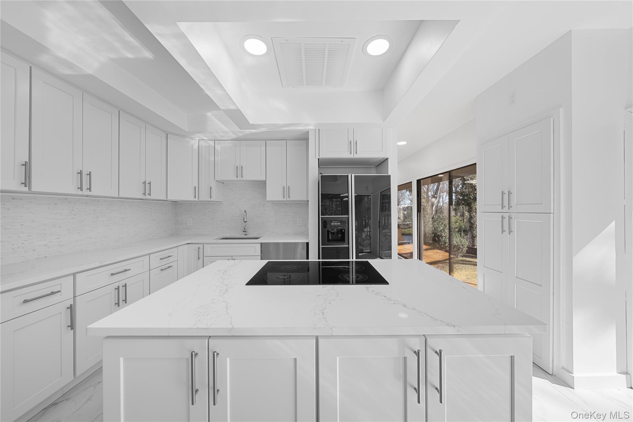 #14 photo, 12 Lost Meadow Lane, সাফোক কাউন্টি Port Jefferson , NY 11777