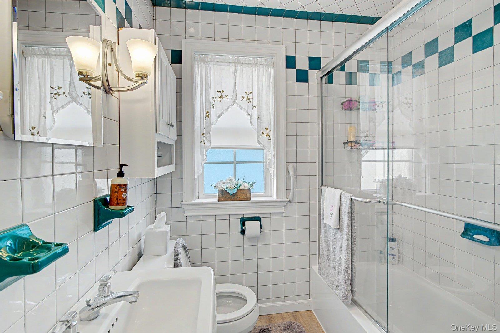 #16 photo, 72 Harris Street, 롱 아일랜드 Patchogue , NY 11772