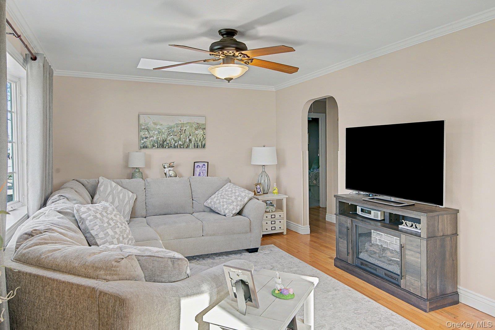 #4 photo, 72 Harris Street, 롱 아일랜드 Patchogue , NY 11772