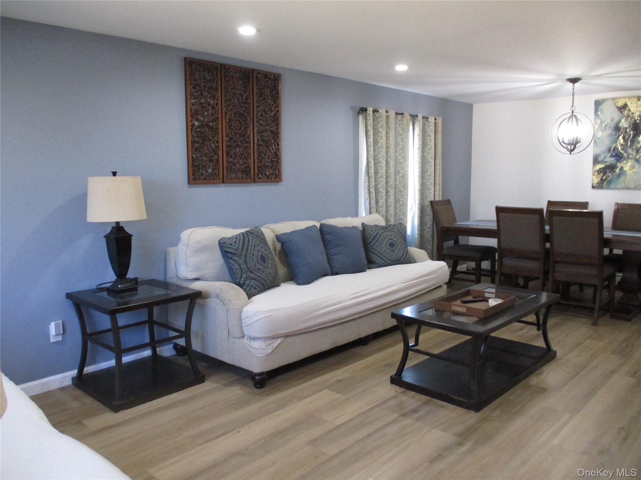 #6 photo, 39 Split Cedar Drive, সাফোক কাউন্টি Islandia , NY 11749