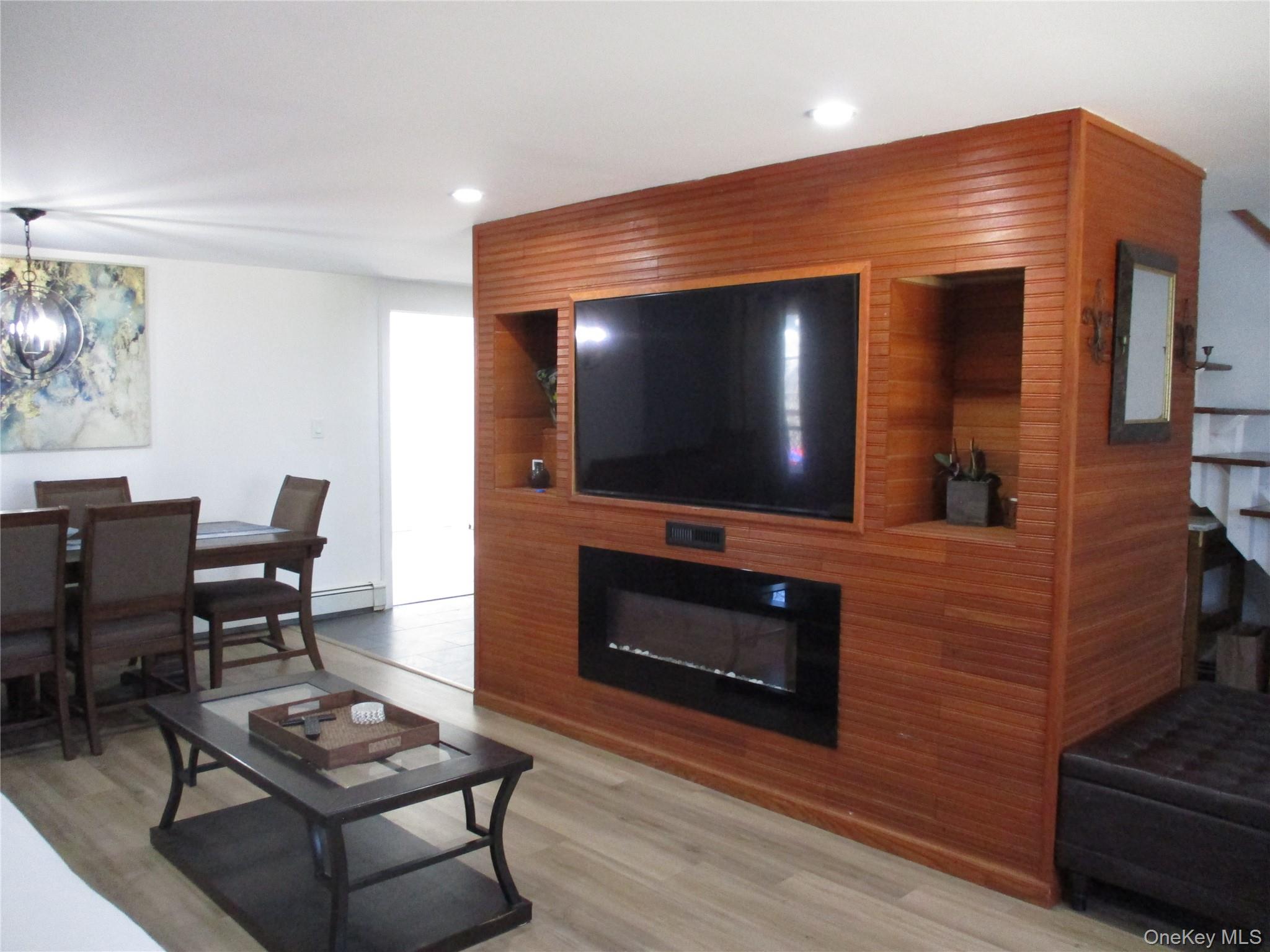 #7 photo, 39 Split Cedar Drive, সাফোক কাউন্টি Islandia , NY 11749