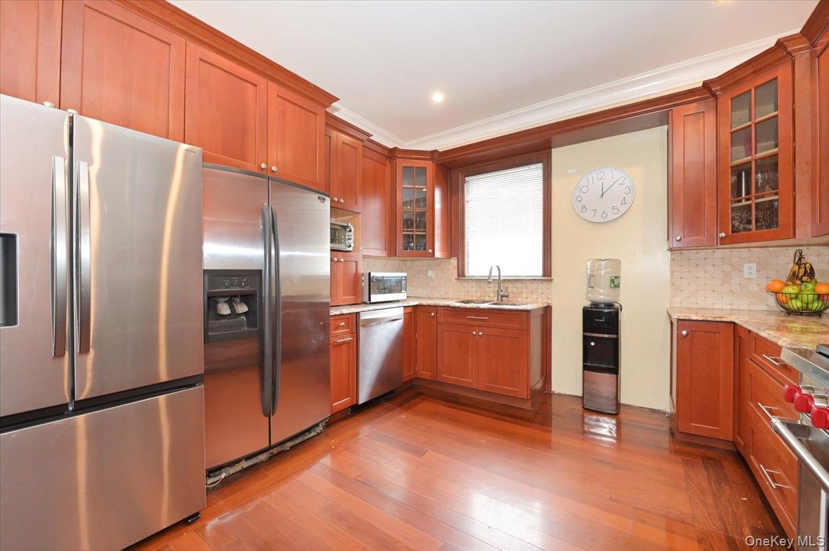 #11 photo, 10-11 Bay 24th Street, কুইন্‌স Far Rockaway , NY 11691