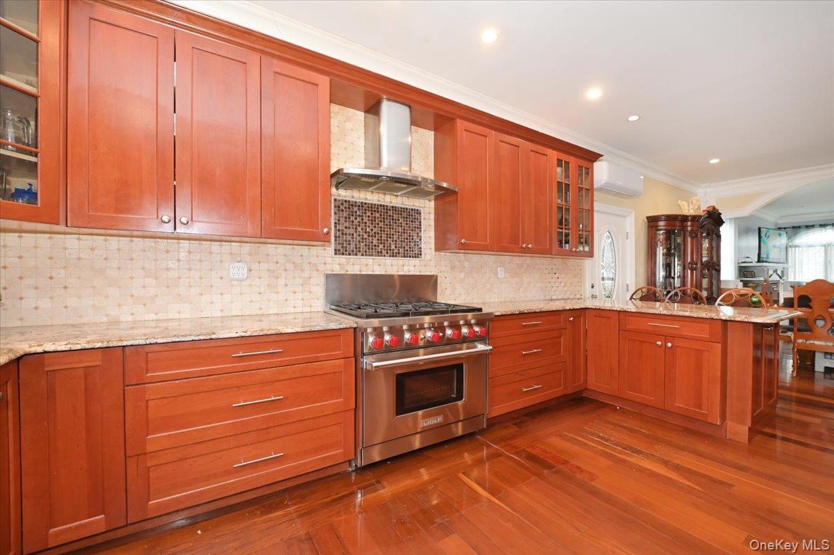 #12 photo, 10-11 Bay 24th Street, কুইন্‌স Far Rockaway , NY 11691