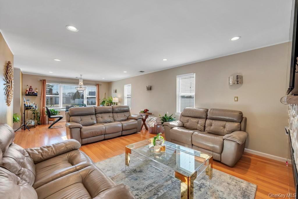 #14 photo, 4312 Ava Road, নাসাউ কাউন্টি Bethpage , NY 11714