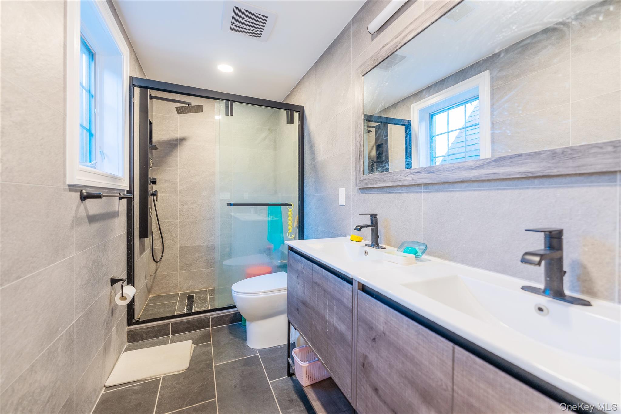 #18 photo, 18 Robin Way, Great Neck , NY 11021