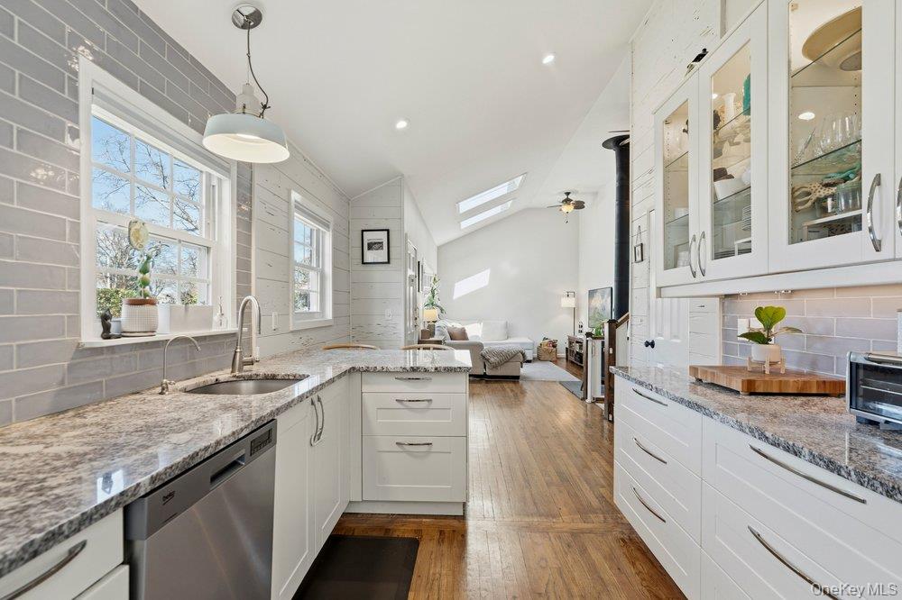 #14 photo, 34 Foxwood Drive, সাফোক কাউন্টি Huntington Station , NY 11746