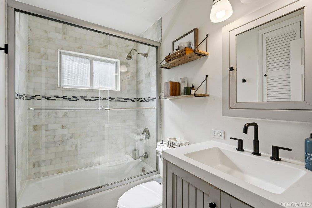 #19 photo, 34 Foxwood Drive, সাফোক কাউন্টি Huntington Station , NY 11746